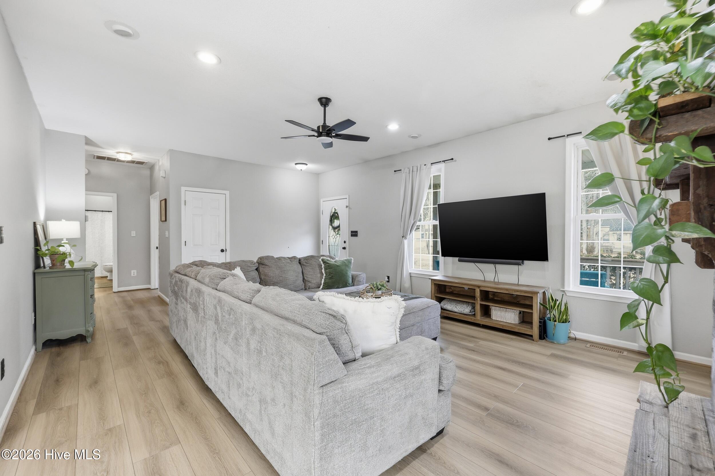 119 Lighthouse View Aydlett, NC 27916 - Photo 13 of 48 16__39a0475