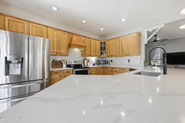 $499,000 | 119 Lighthouse View, Aydlett, NC 27916