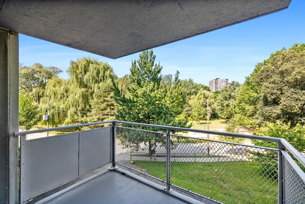 80 Park Street, Unit 23 Brookline, MA 02446 - Photo 32 of 38 a view of a balcony