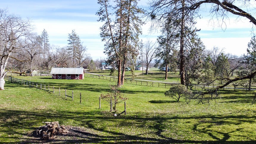 11284 Michael Road White City, OR 97503 - Photo 28 of 35 11284 Michael-33