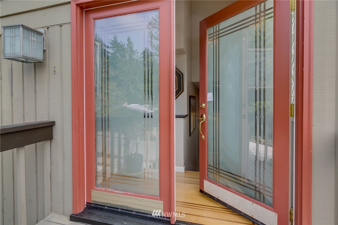 8730 43rd Place Southwest Seattle, WA 98136 - Photo 3 of 34 Gallery Image 3