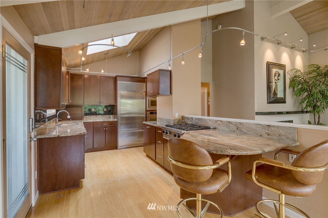 8730 43rd Place Southwest Seattle, WA 98136 - Photo 8 of 34 Gallery Image 8