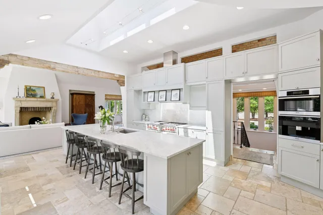 $3,200,000 | 16127 Crosby Cove, Wayzata, MN 55391