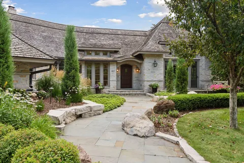 $3,200,000 | 16127 Crosby Cove, Wayzata, MN 55391