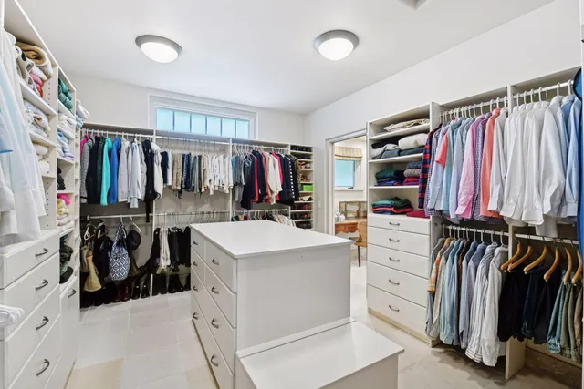 $3,200,000 | 16127 Crosby Cove, Wayzata, MN 55391