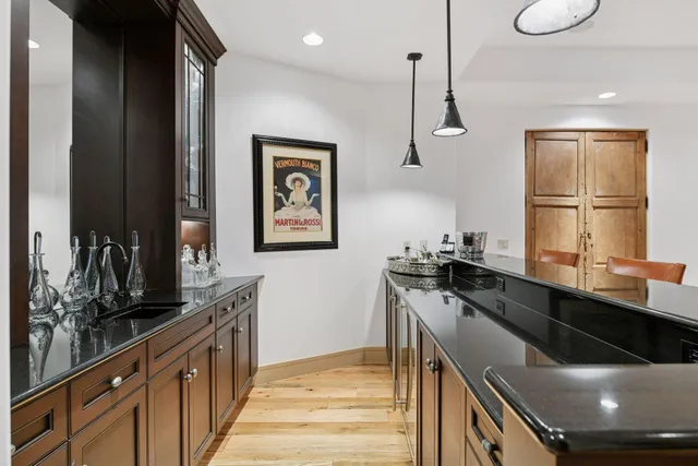 $3,200,000 | 16127 Crosby Cove, Wayzata, MN 55391