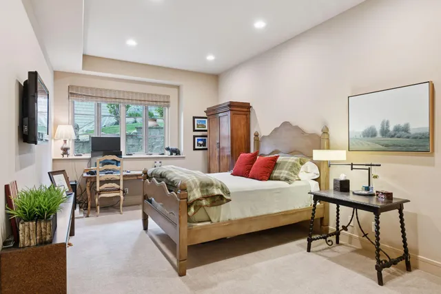 $3,200,000 | 16127 Crosby Cove, Wayzata, MN 55391