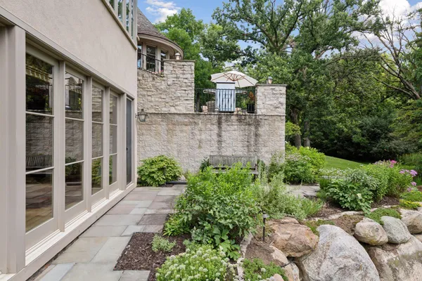 $3,200,000 | 16127 Crosby Cove, Wayzata, MN 55391