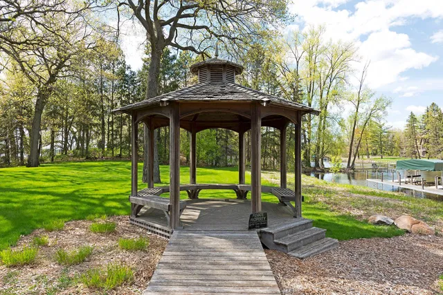 $3,200,000 | 16127 Crosby Cove, Wayzata, MN 55391