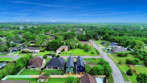 $2,450 | 3810 Hiford Drive, Unit A, Houston, TX 77047