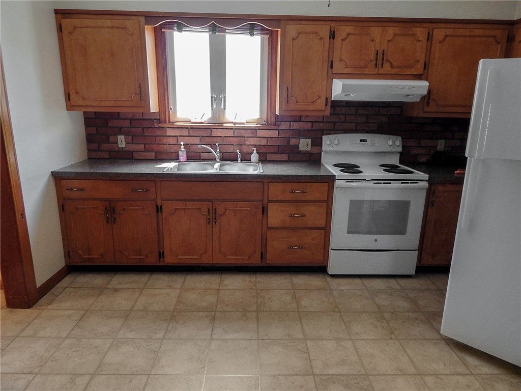 11 Summer Street Westerly, RI 02891 - Photo 14 of 25