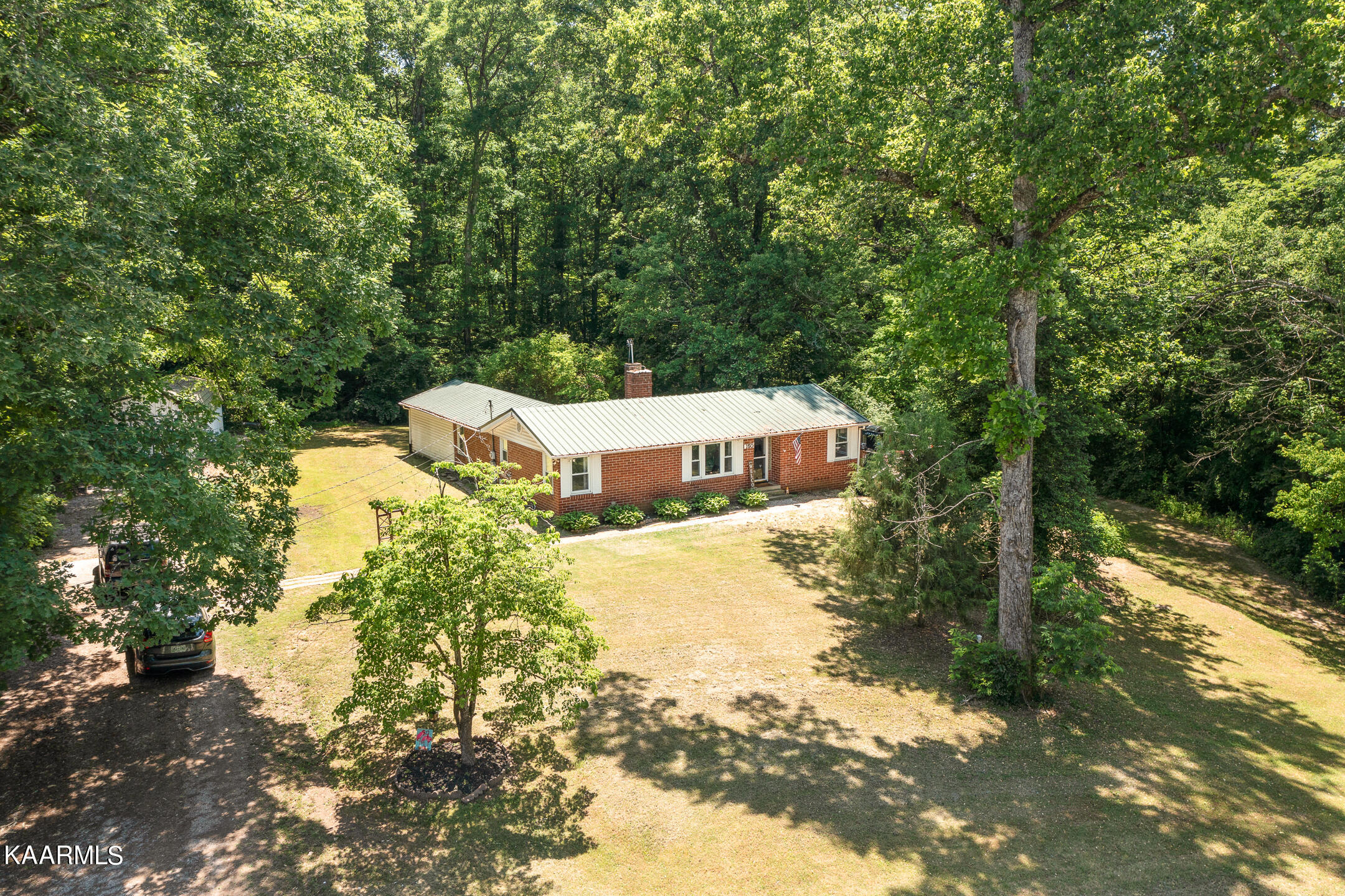 150 Yarnell Road Clinton, TN 37716 - Photo 3 of 16 Aerial View 1