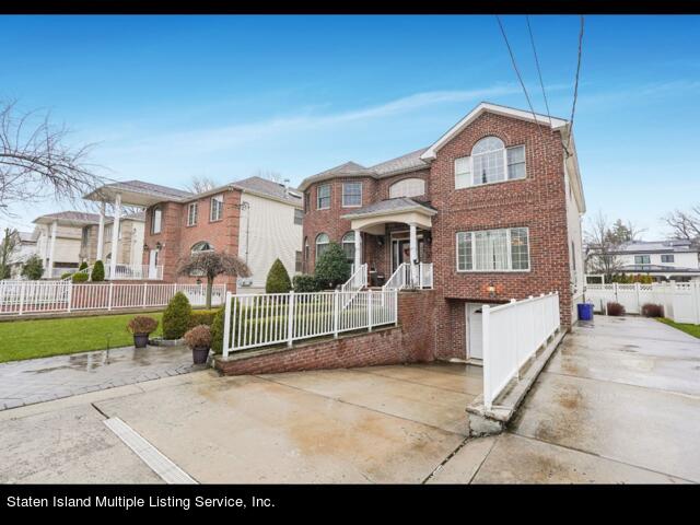 20 Kenneth Place Staten Island, NY 10309 - Photo 2 of 52 a view of a house with a yard