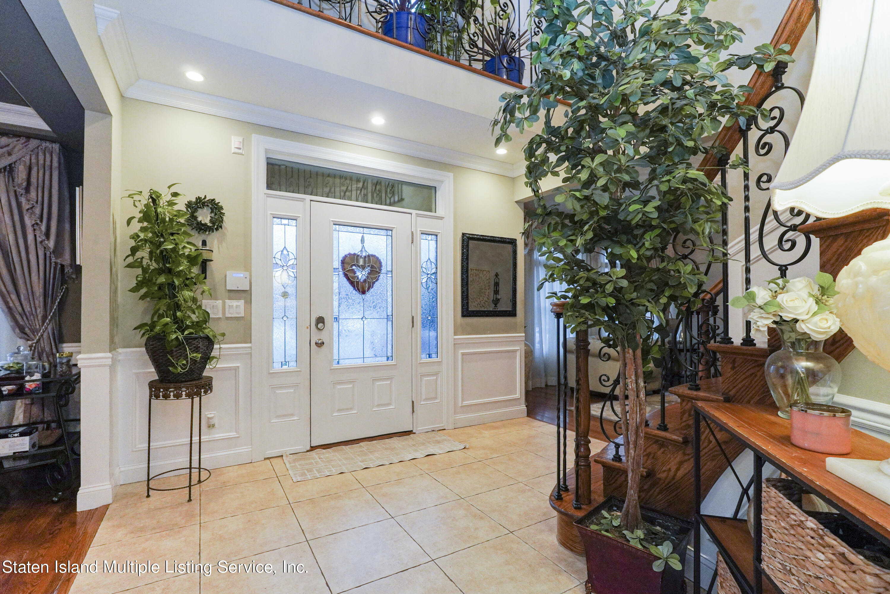 20 Kenneth Place Staten Island, NY 10309 - Photo 10 of 52 a view of entryway with outdoor seating