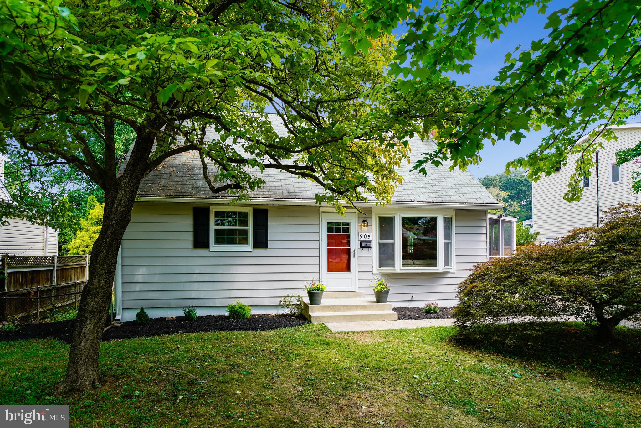 905 Kerwin Road Silver Spring, MD 20901 - Photo 33 of 47 Charming front yard view!