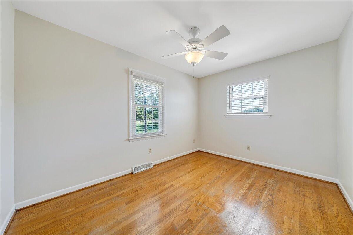5812 Cove Road Roanoke, VA 24019 - Photo 12 of 28 18-MIB02647
