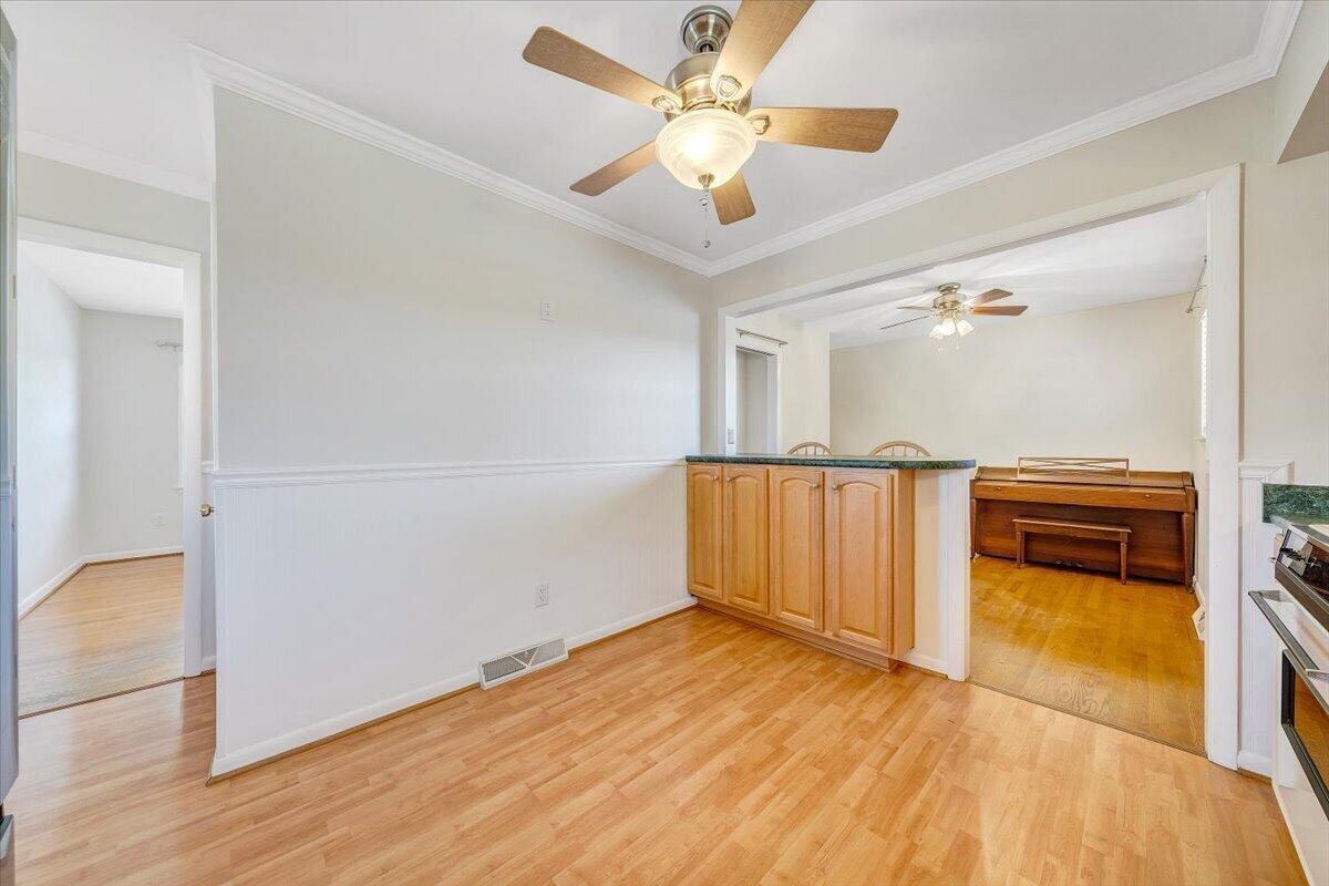 5812 Cove Road Roanoke, VA 24019 - Photo 7 of 28 12-MIB02614