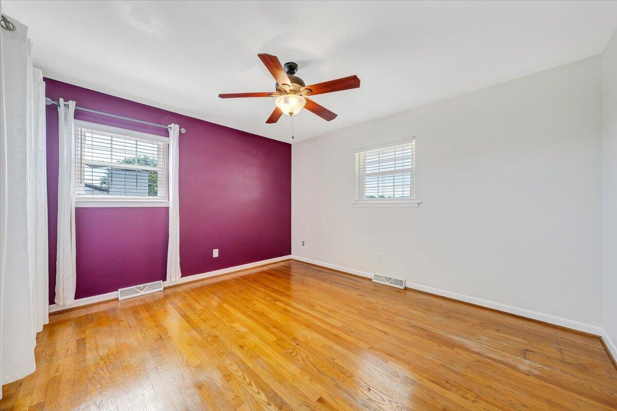 5812 Cove Road Roanoke, VA 24019 - Photo 10 of 28 16-MIB02641