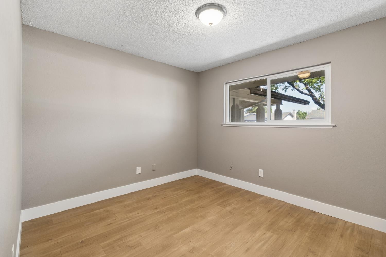7249 Windjammer Way Citrus Heights, CA 95621 - Photo 30 of 41 an empty room with a window