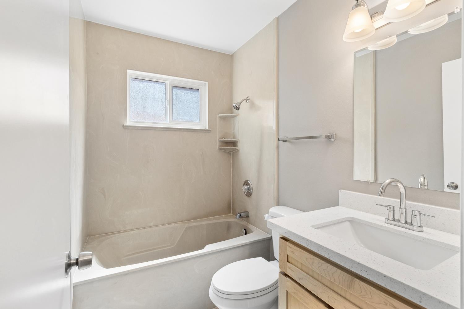 7249 Windjammer Way Citrus Heights, CA 95621 - Photo 32 of 41 a bathroom with a sink a toilet and a bathtub