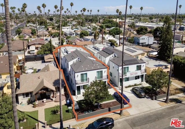 $2,499,000 | 3608 10th Avenue, Los Angeles, CA 90018