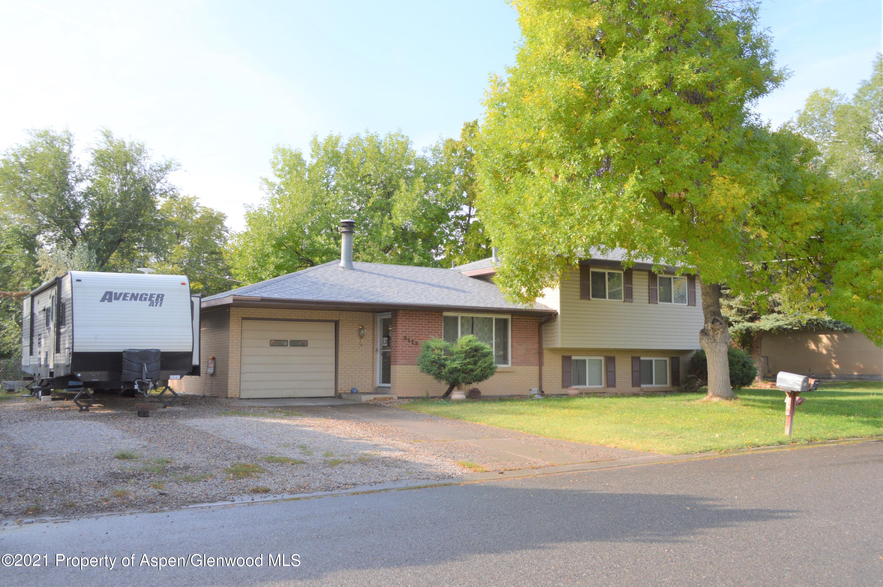 2113 Yosemite Road Grand Junction, CO 81507 - Photo 4 of 38 DSC_0069 (2)