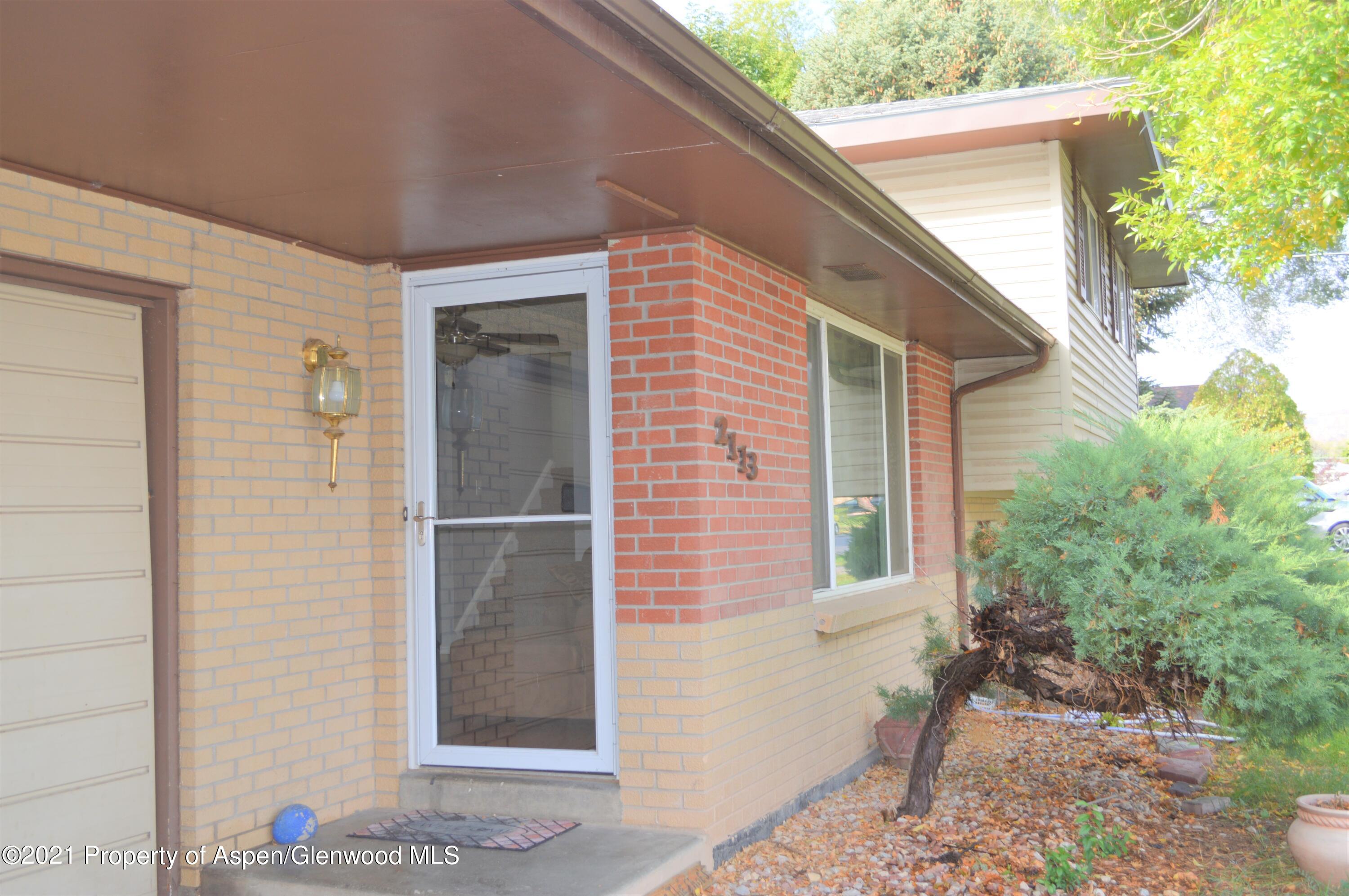 2113 Yosemite Road Grand Junction, CO 81507 - Photo 5 of 38 DSC_0075 (2)