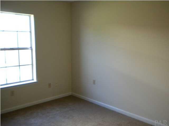 6541 Oakcliff Road Pensacola, FL 32526 - Photo 13 of 17 3rd Bedroom
