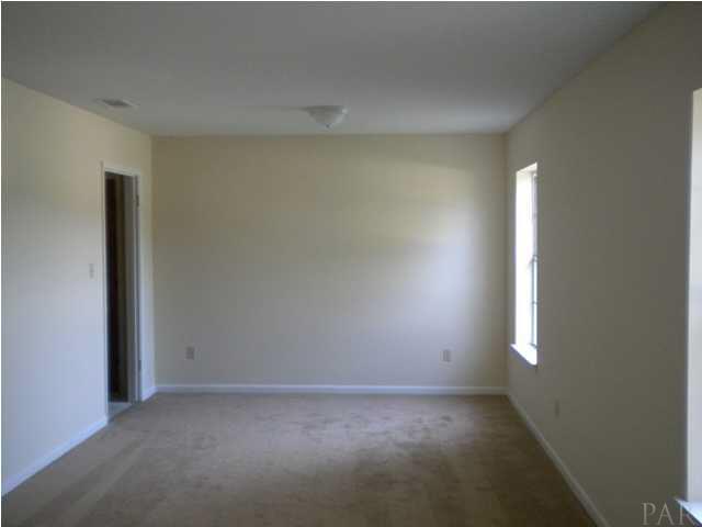 6541 Oakcliff Road Pensacola, FL 32526 - Photo 4 of 17 Living/Dining Combination With New Paint and Carpet