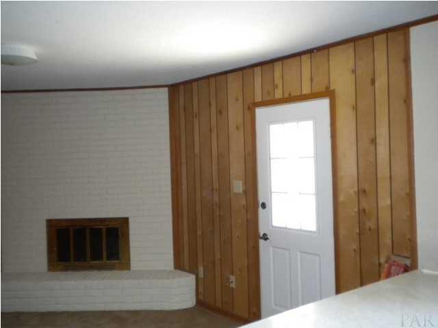 6541 Oakcliff Road Pensacola, FL 32526 - Photo 7 of 17 Family Room Has Door That Leads to the Open Patio