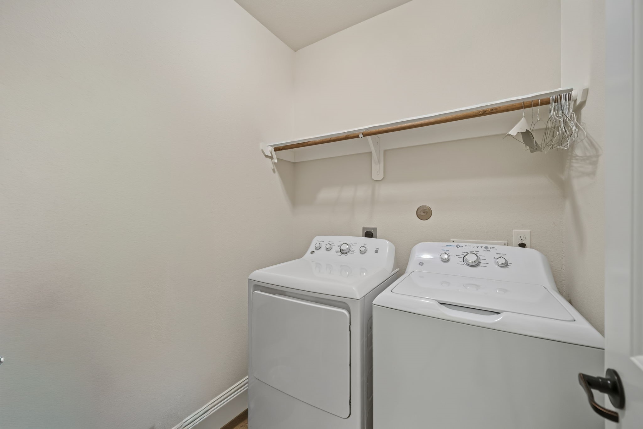 24118 McKinzie Ridge Drive Porter, TX 77365 - Photo 25 of 25 a utility room with dryer and washer
