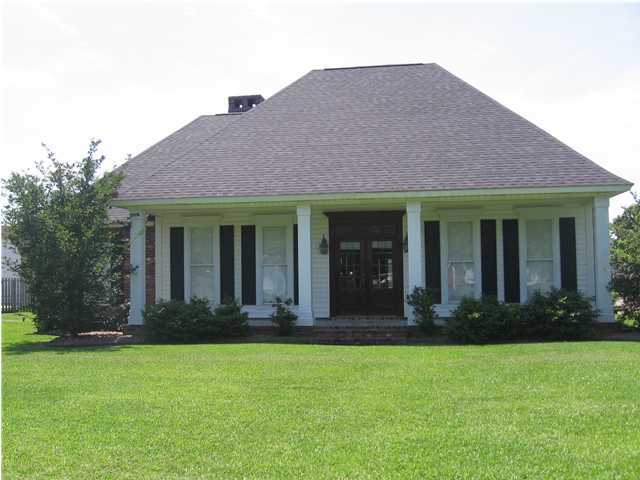 113 Lloyd Road Lafayette, LA 70506 - Photo 1 of 14 Primary Photo