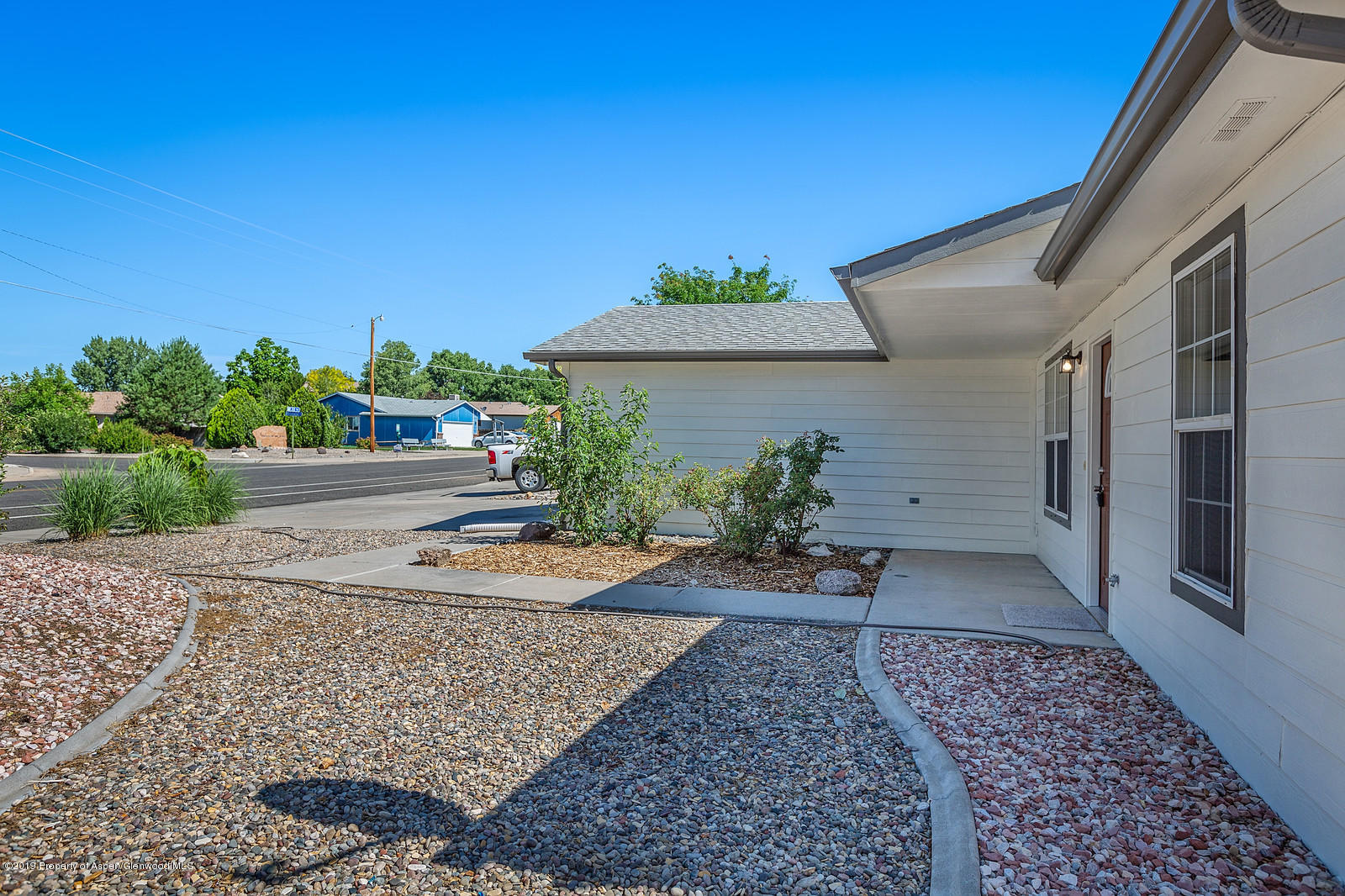 662 30 Road Grand Junction, CO 81504 - Photo 3 of 20 18_662_30_Road_Grand_Junction018_mls