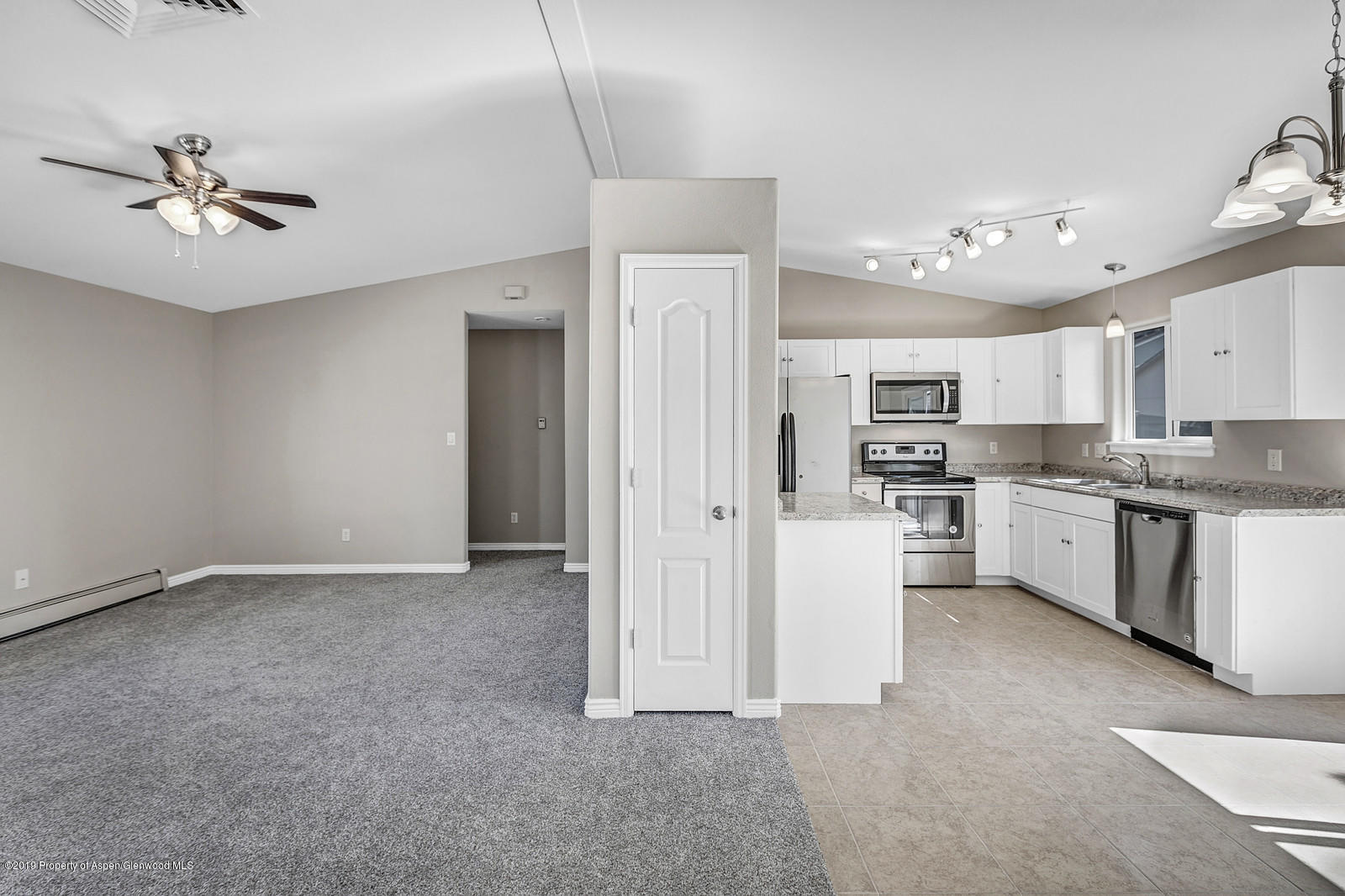 662 30 Road Grand Junction, CO 81504 - Photo 6 of 20 07_662_30_Road_Grand_Junction007_mls