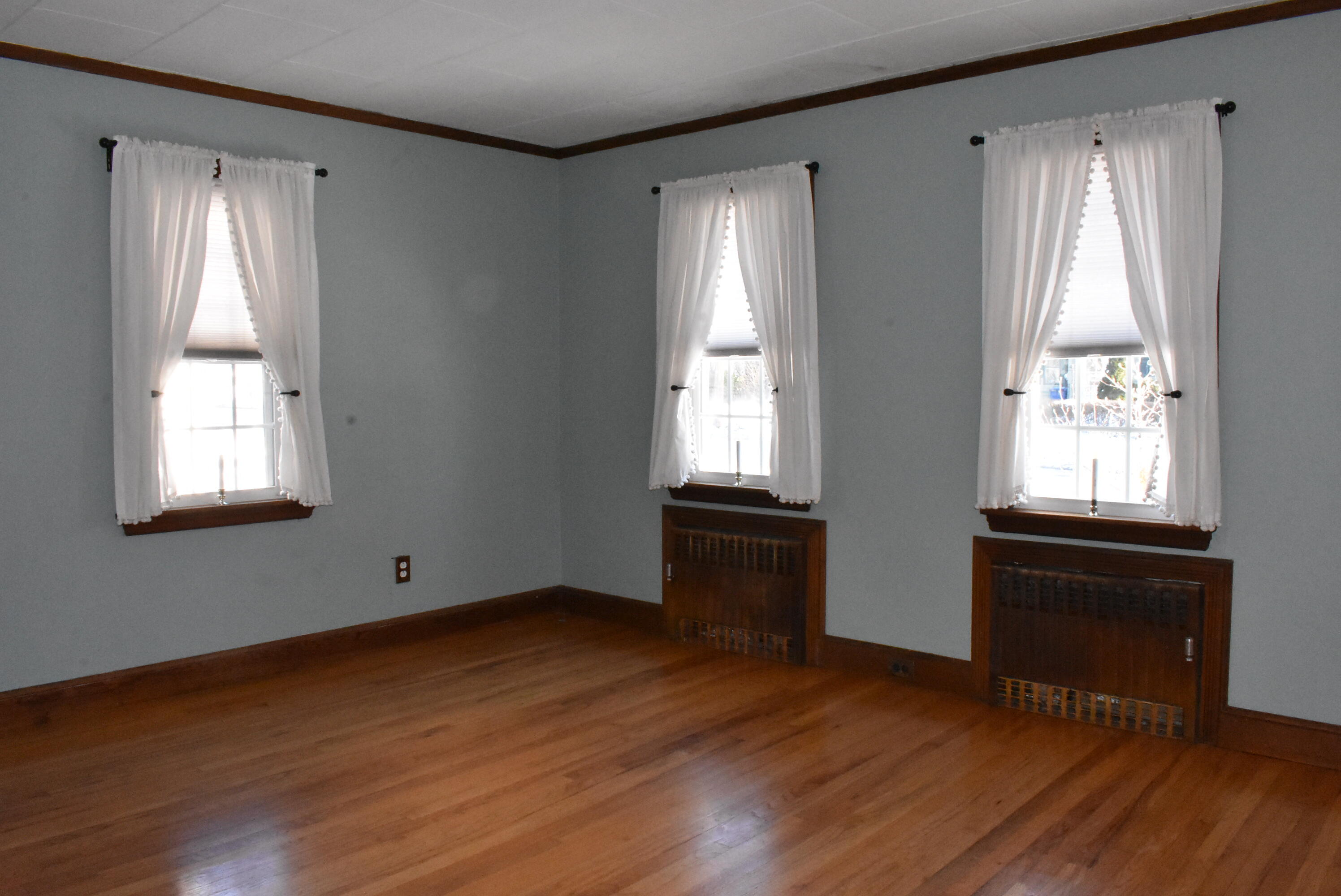 428 Allen Avenue Portland, ME 04103 - Photo 33 of 85 Living 3 Windows