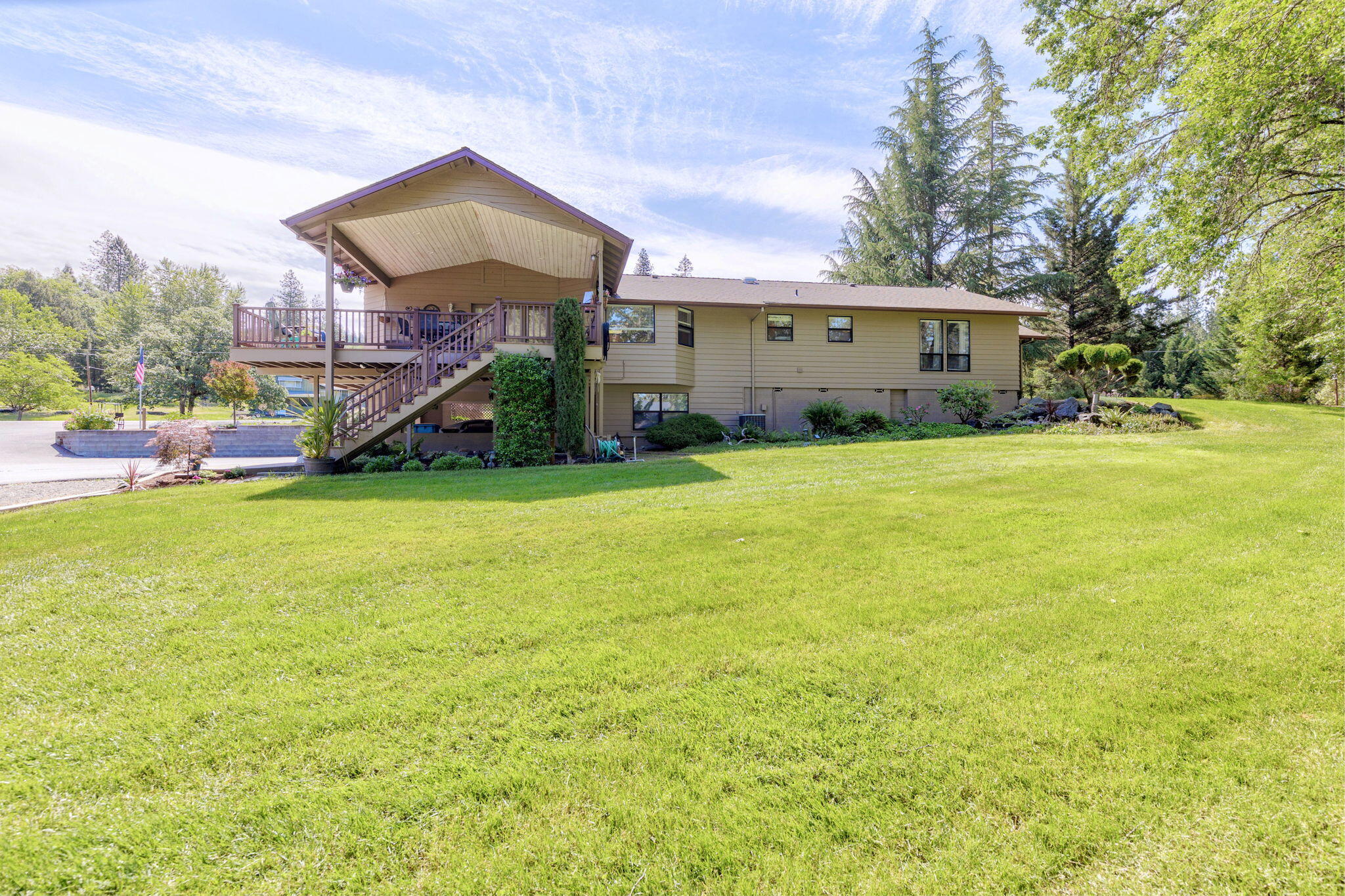 462 Espey Road Grants Pass, OR 97527 - Photo 5 of 41 Exterior