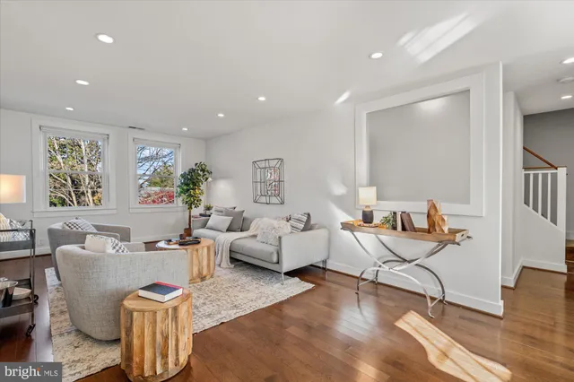 $595,000 | 3361 South Wakefield Street, Unit B1, Arlington, VA 22206