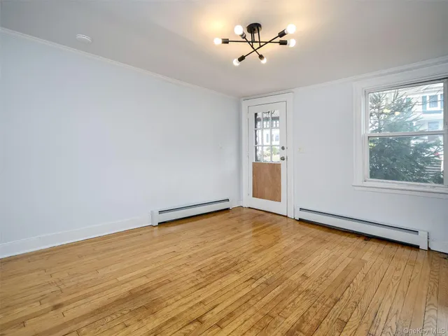 $1,199,000 | 12 2nd Avenue, Port Washington, NY 11050