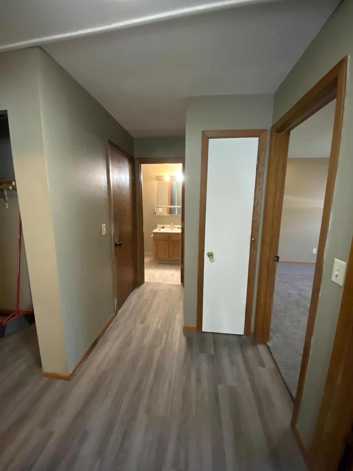 901 Pearl Avenue, Unit 208 Marshall, MN 56258 - Photo 4 of 7