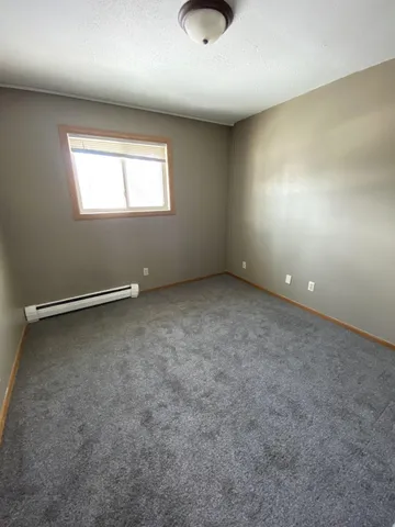 $850 | 901 Pearl Avenue, Unit 208, Marshall, MN 56258