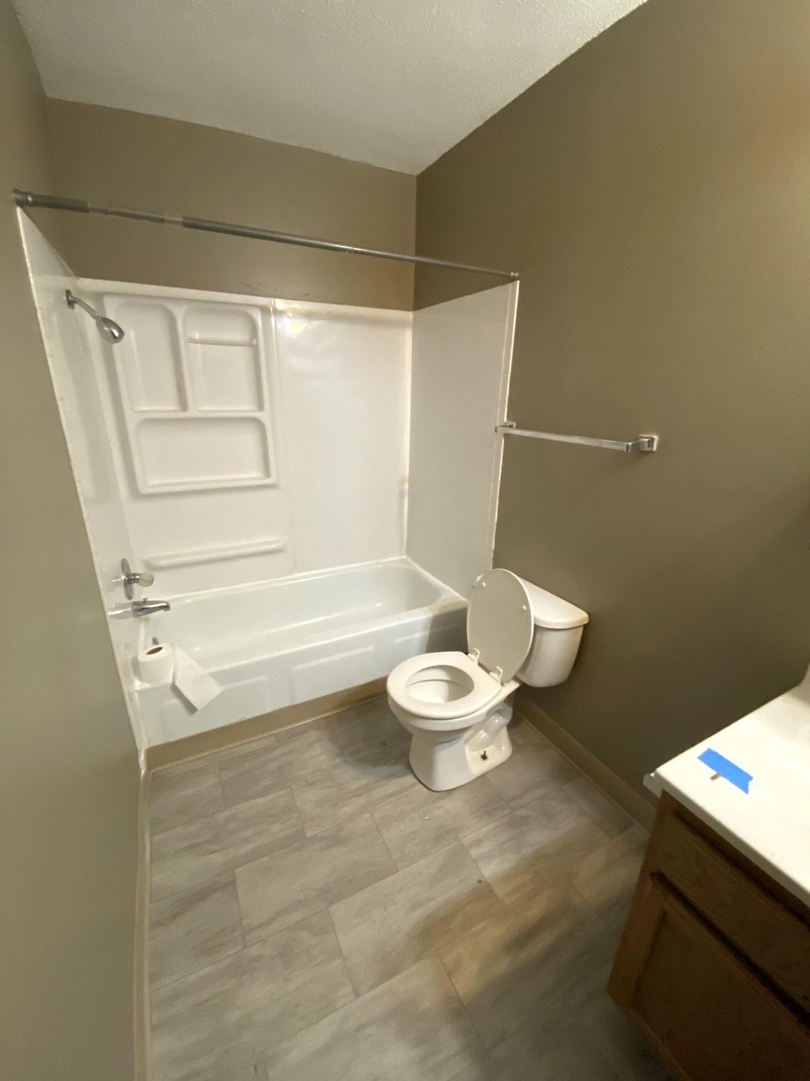 901 Pearl Avenue, Unit 208 Marshall, MN 56258 - Photo 7 of 7