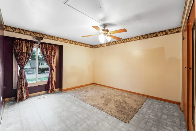 $260,000 | 5 Cour Caravelle, Palos Hills, IL 60465