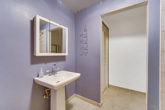 $260,000 | 5 Cour Caravelle, Palos Hills, IL 60465