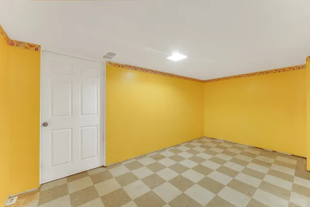 $260,000 | 5 Cour Caravelle, Palos Hills, IL 60465