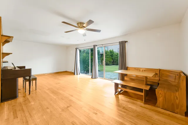 $260,000 | 5 Cour Caravelle, Palos Hills, IL 60465