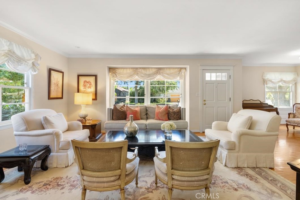 482 Abbie Way Costa Mesa, CA 92627 - Photo 3 of 37