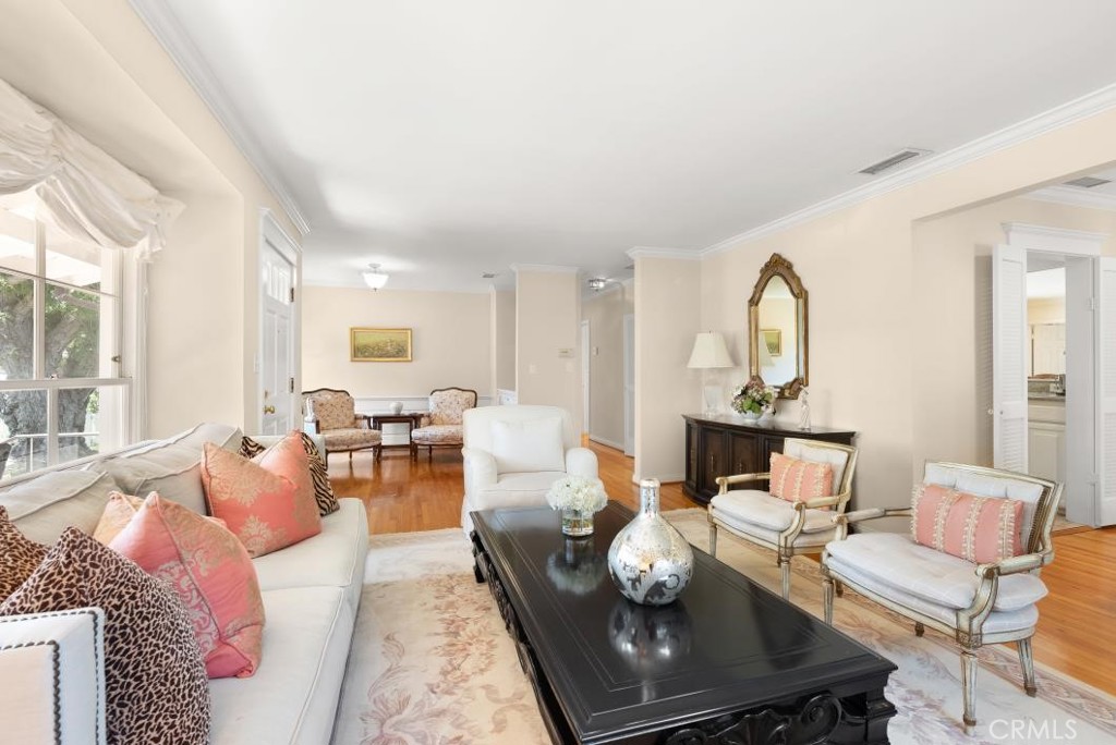 482 Abbie Way Costa Mesa, CA 92627 - Photo 5 of 37