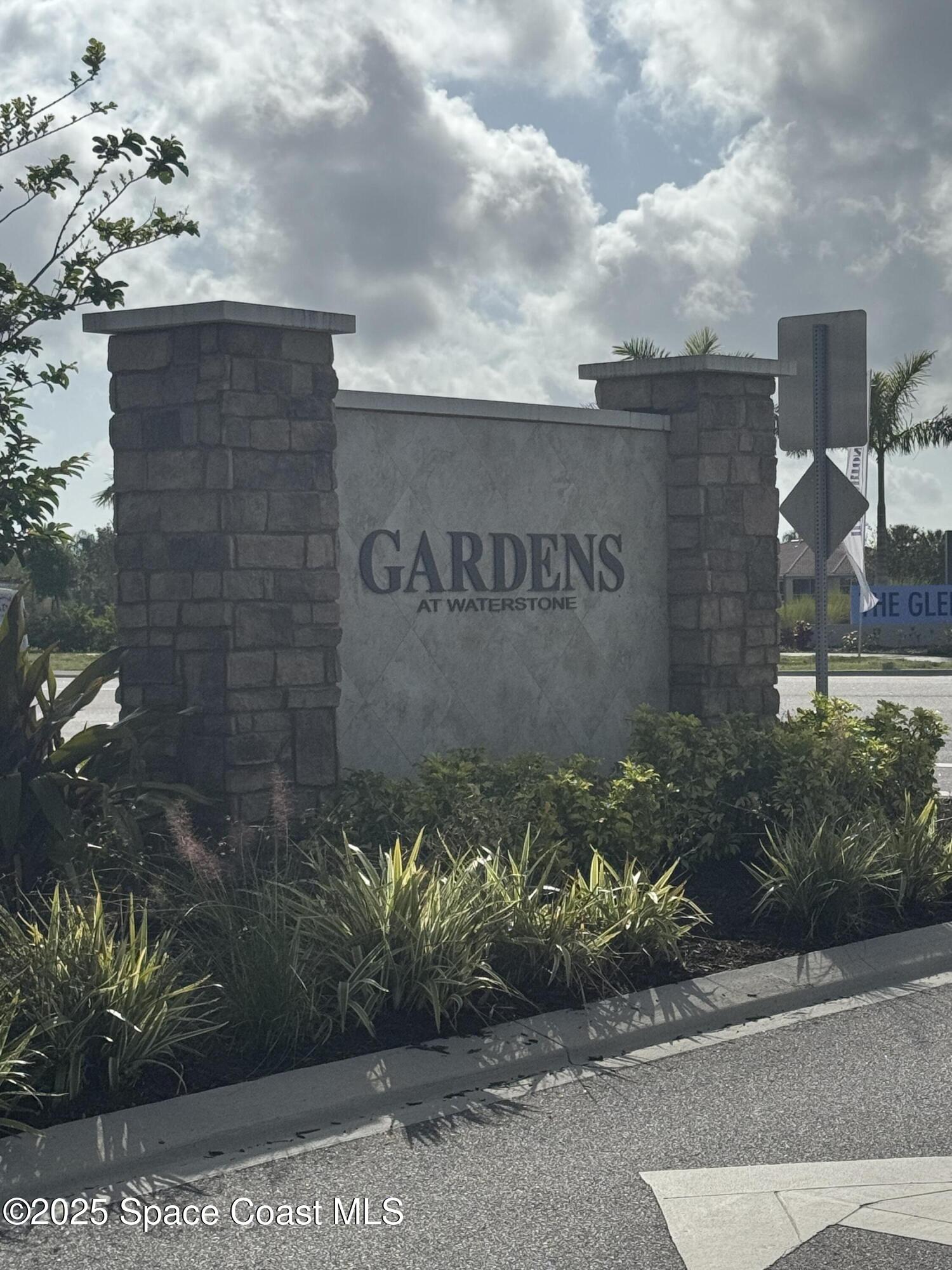 1041 Canfield Circle Palm Bay, FL 32909 - Photo 3 of 57 a front view of a house