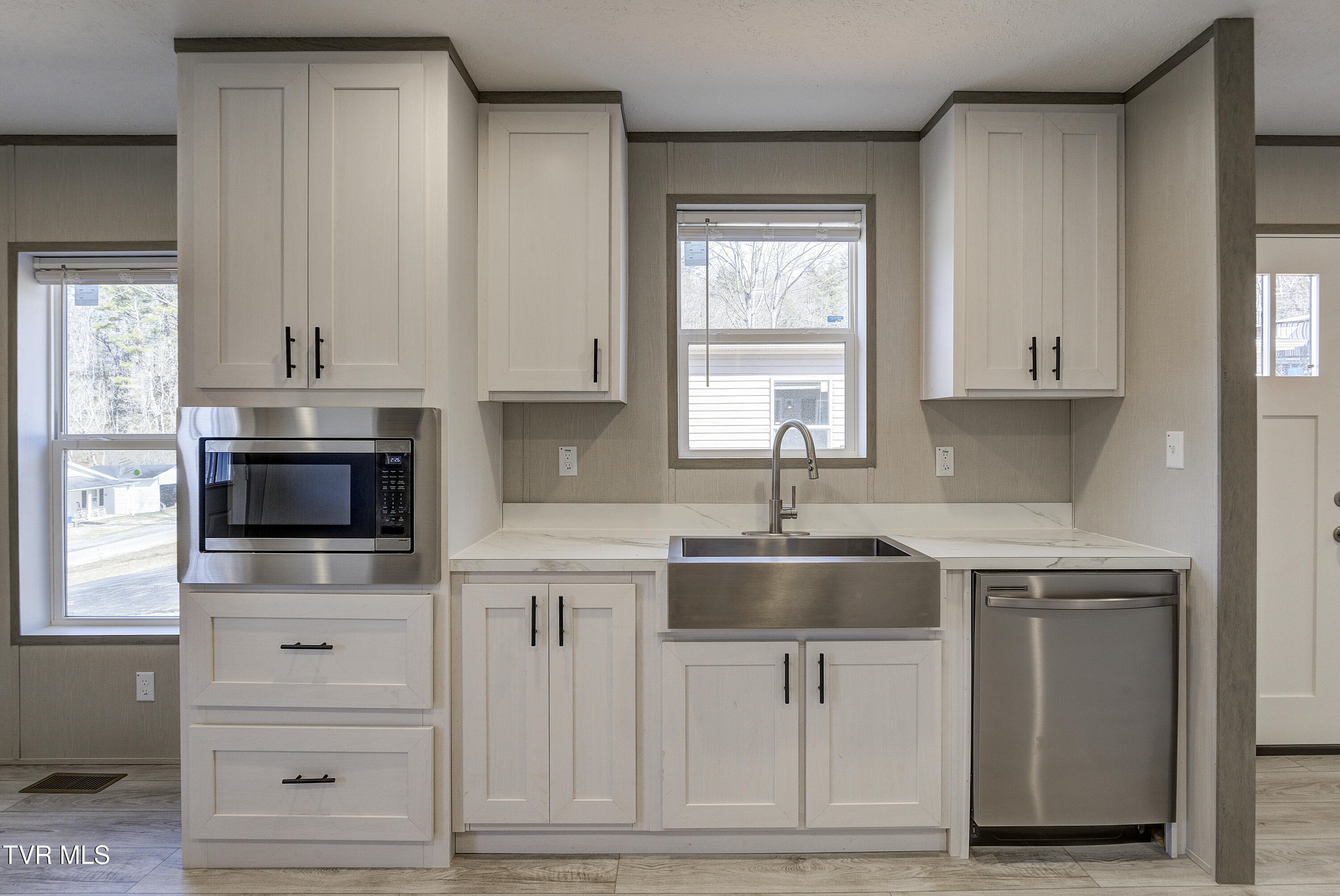 206 Florida Avenue Erwin, TN 37650 - Photo 11 of 30 Kitchen