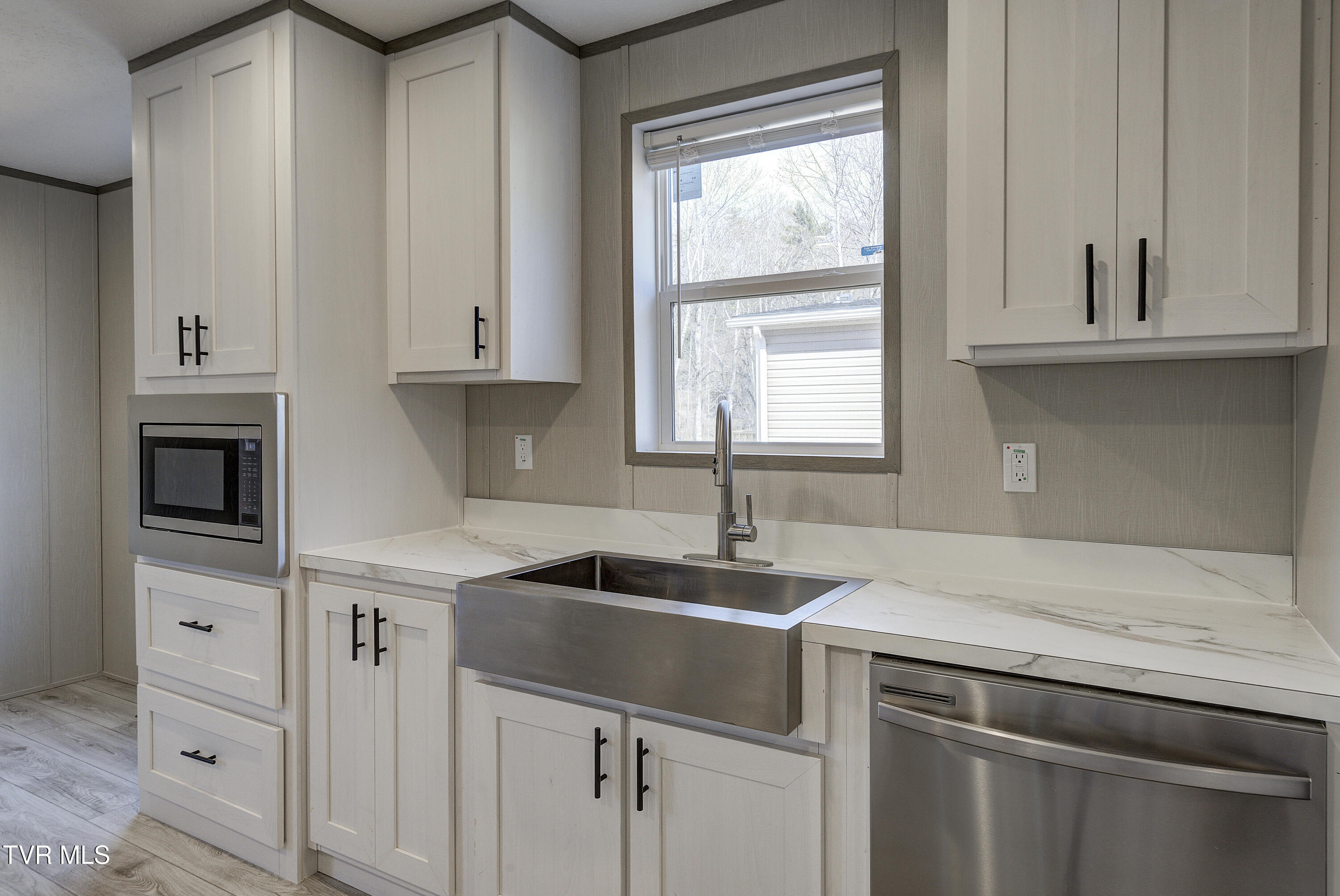 206 Florida Avenue Erwin, TN 37650 - Photo 14 of 30 Kitchen